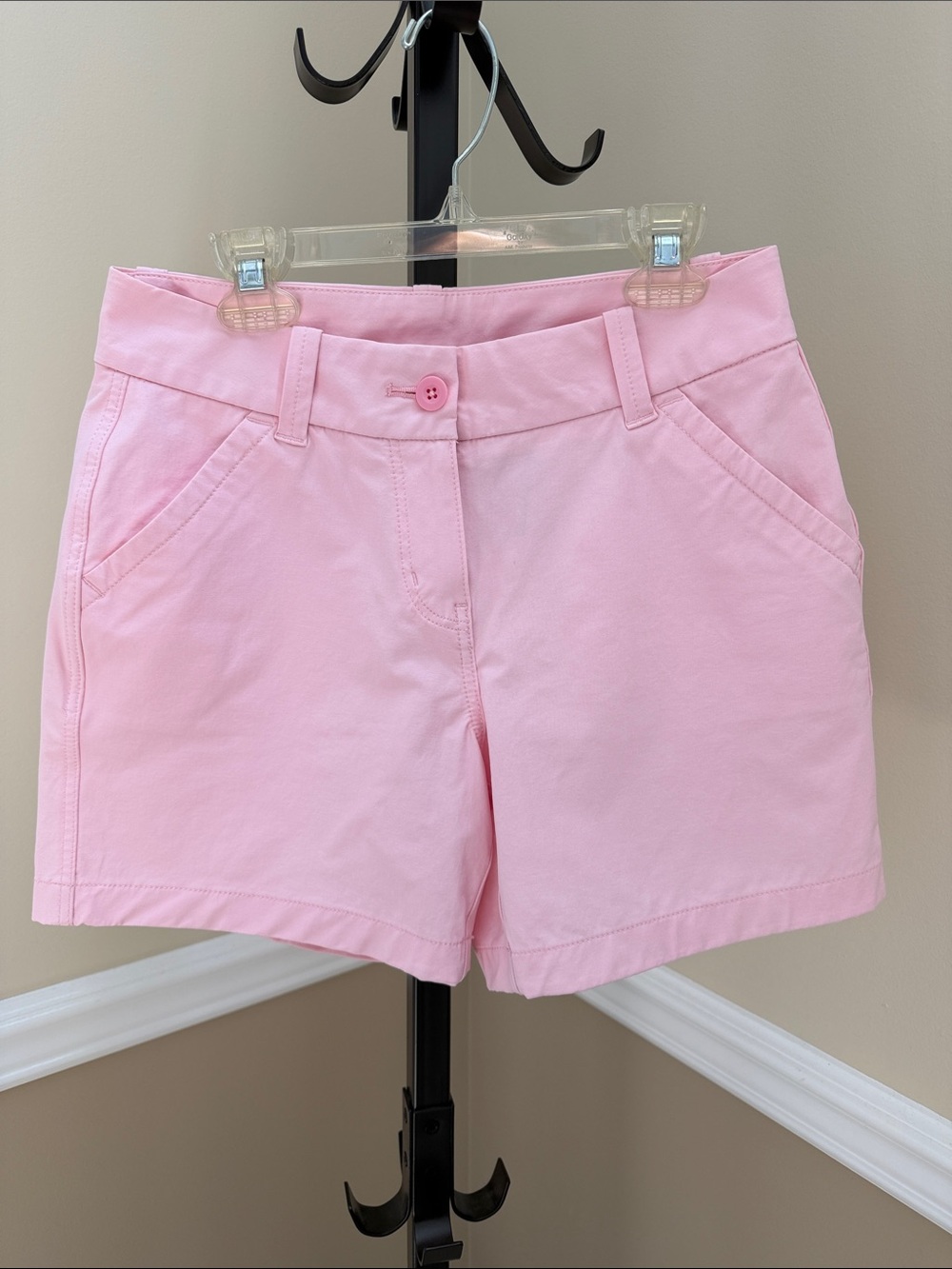 NWT soft pink Vineyard Vines Performance women's shorts